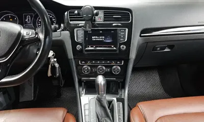 Volkswagen Golf 2015, 118777 км, за 6556.29 USD - фото 14