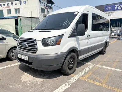 Ford Transit 2015, 151779 км, за 10986.15 USD