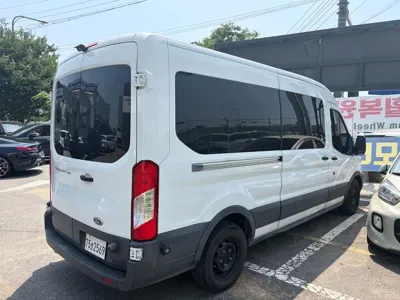 Ford Transit 2015, 151779 км, за 10986.15 USD