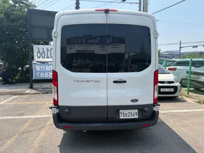 Ford Transit 2015, 151779 км, за 10986.15 USD