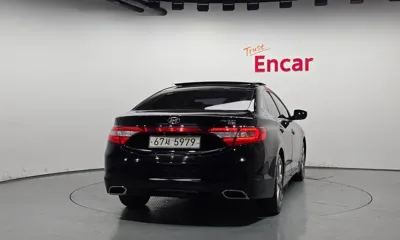 Hyundai Grandeur 2015, 158858 км, за 4105.96 USD