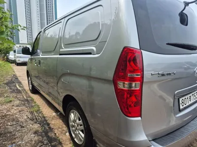 Hyundai Starex 2018, 128052 км, за 6710.1 USD