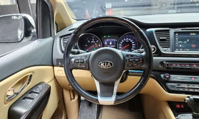 Kia Canival 2016, 102616 км, за 9295.97 USD - фото 14
