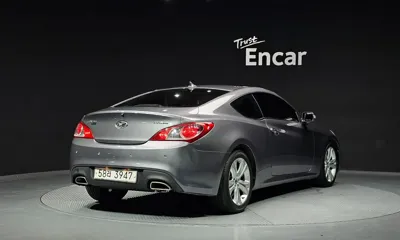 Hyundai Genesis 2010, 100392 км, за 2146.76 USD
