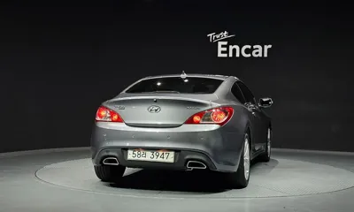 Hyundai Genesis 2010, 100392 км, за 2146.76 USD