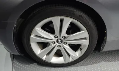 Hyundai Genesis 2010, 100392 км, за 2146.76 USD