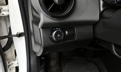 ChevroletGMDaewoo Aveo 2016, 49526 км, за 2430.37 USD - фото 18