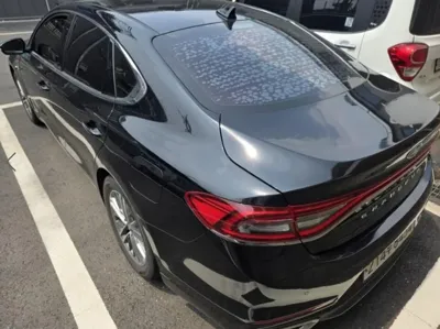 Hyundai Grandeur 2019, 106034 км, за 8840.76 USD