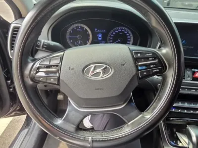 Hyundai Grandeur 2019, 106034 км, за 8840.76 USD