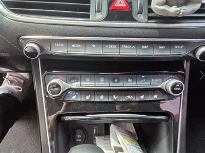 Hyundai Grandeur 2019, 106034 км, за 8840.76 USD - фото 8