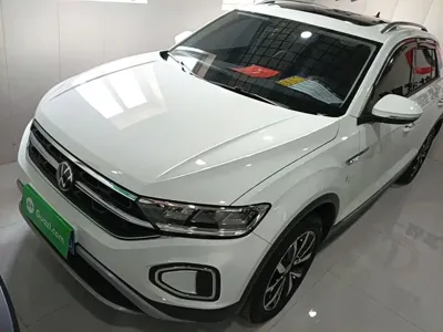 Volkswagen T-Roc · 2025 год