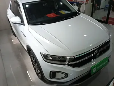 Volkswagen T-Roc 2025, 19500 км, за 13713.68 USD