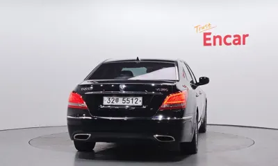 Hyundai Equus 2010, 152796 км, за 2510.74 USD