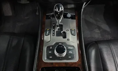 Hyundai Equus 2010, 152796 км, за 2510.74 USD - фото 9