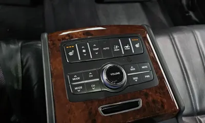 Hyundai Equus 2010, 152796 км, за 2510.74 USD - фото 18