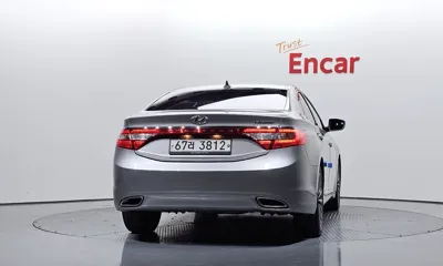 Hyundai Grandeur 2014, 166626 км, за 3185.33 USD