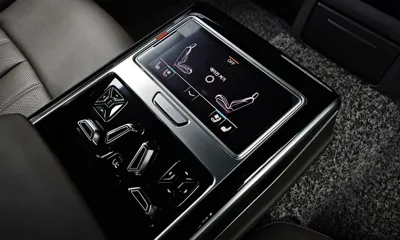 Audi A8 2021, 59443 км, за 40303.93 USD - фото 18