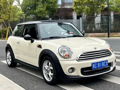 MINI MINI 2014, 100000 км, за 5267.7 USD