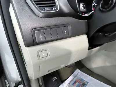 Kia Canival 2018, 171744 км, за 6384.37 USD - фото 16