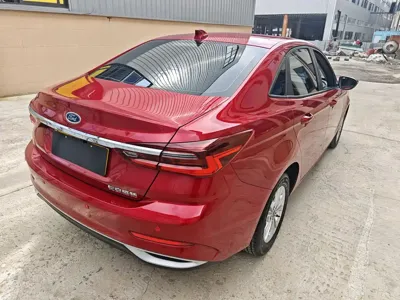 Ford Escort 2021, 32300 км, за 5709.13 USD