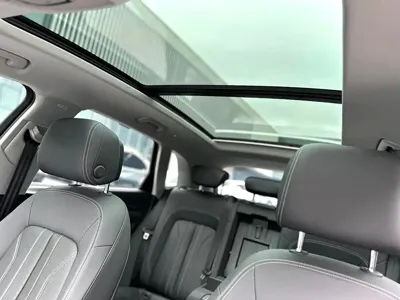 Audi Q5L 2024, 29000 км, за 27962.46 USD - фото 6