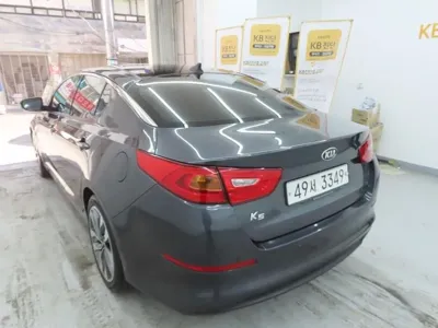 Kia K5 2015, 98000 км, за 4923.2 USD