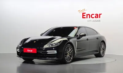 Porsche Panamera · 2021 год