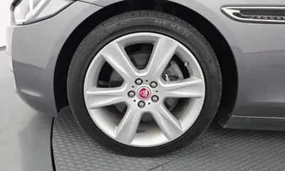 Jaguar XE 2019, 94850 км, за 6120.98 USD