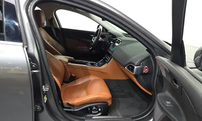 Jaguar XE 2019, 94850 км, за 6120.98 USD - фото 11