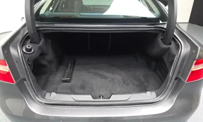 Jaguar XE 2019, 94850 км, за 6120.98 USD - фото 20
