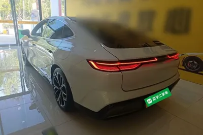 Geely Galaxy E8 2025, 10100 км, за 22610 USD