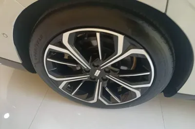 Geely Galaxy E8 2025, 10100 км, за 22610 USD - фото 11