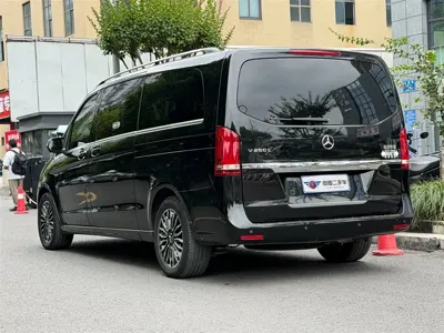 Mercedes-Benz V-Class 2018, 131000 км, за 23545.34 USD