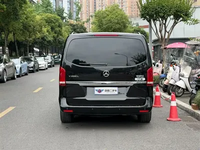 Mercedes-Benz V-Class 2018, 131000 км, за 23545.34 USD