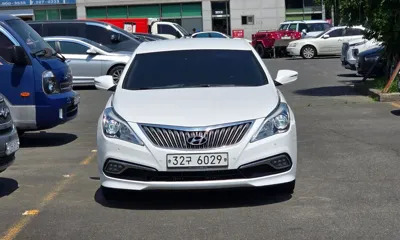 Hyundai Grandeur 2015, 107393 км, за 5185.77 USD