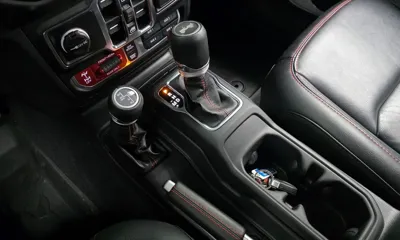 Jeep Wrangler 2023, 15316 км, за 34350.84 USD - фото 9