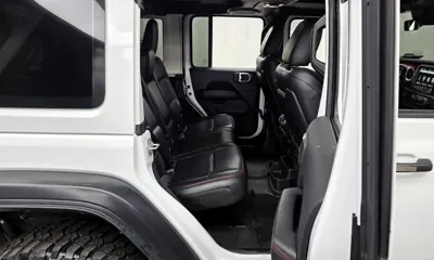 Jeep Wrangler 2023, 15316 км, за 34350.84 USD - фото 12