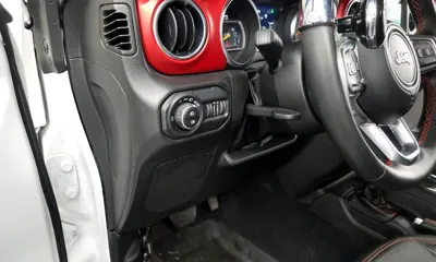 Jeep Wrangler 2023, 15316 км, за 34350.84 USD - фото 17
