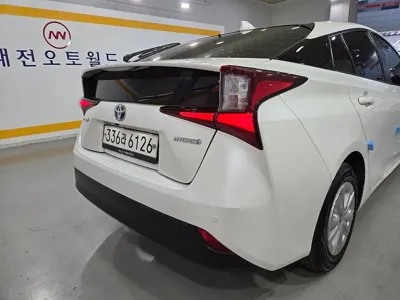 Toyota Prius 2019, 81500 км, за 10614.05 USD