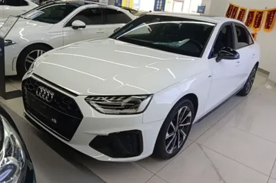 Audi A4L · 2023 год