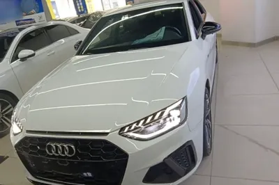 Audi A4L 2023, 39600 км, за 26968 USD