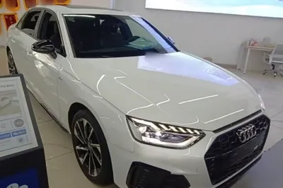 Audi A4L 2023, 39600 км, за 26968 USD