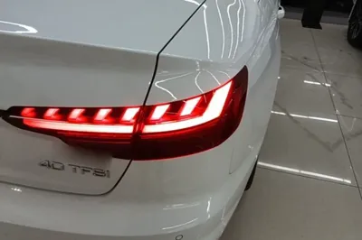 Audi A4L 2023, 39600 км, за 26968 USD - фото 10