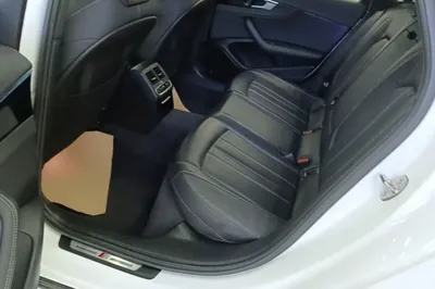 Audi A4L 2023, 39600 км, за 26968 USD - фото 21