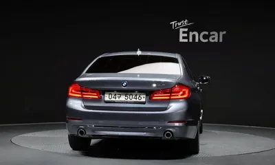 BMW 5-Series 2019, 46848 км, за 17406.72 USD