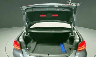 BMW 5-Series 2019, 46848 км, за 17406.72 USD - фото 20