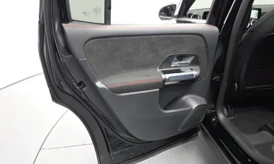 Mercedes-Benz GLB-Class 2023, 9010 км, за 28664.51 USD - фото 25