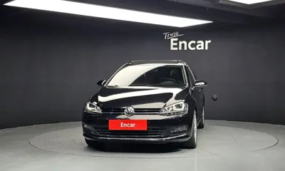 Volkswagen Golf 2015, 147175 км, за 4966.88 USD