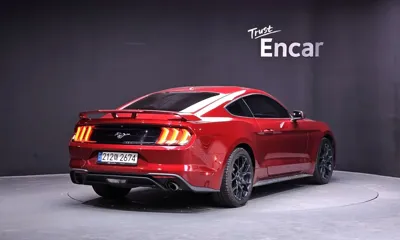 Ford Mustang 2019, 103335 км, за 13551.04 USD
