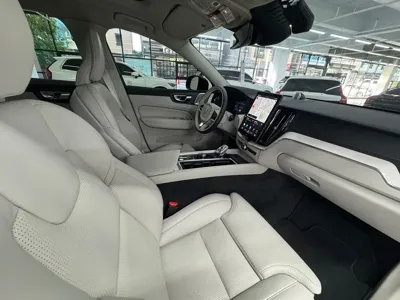 Volvo XC60 2026, 1073 км, за 41354.86 USD - фото 7